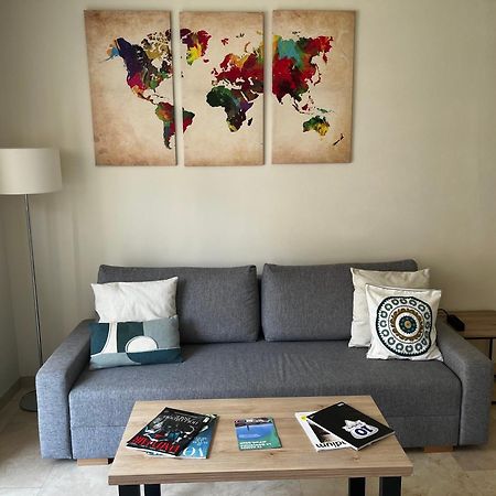 Precioso Y Tranquilo Apartamento Zona Alta Diagonal Barcelona Luaran gambar